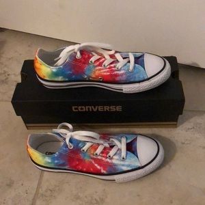 girls tie-dye converse